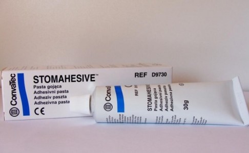 Replant_Convatec_adheziv_paszta